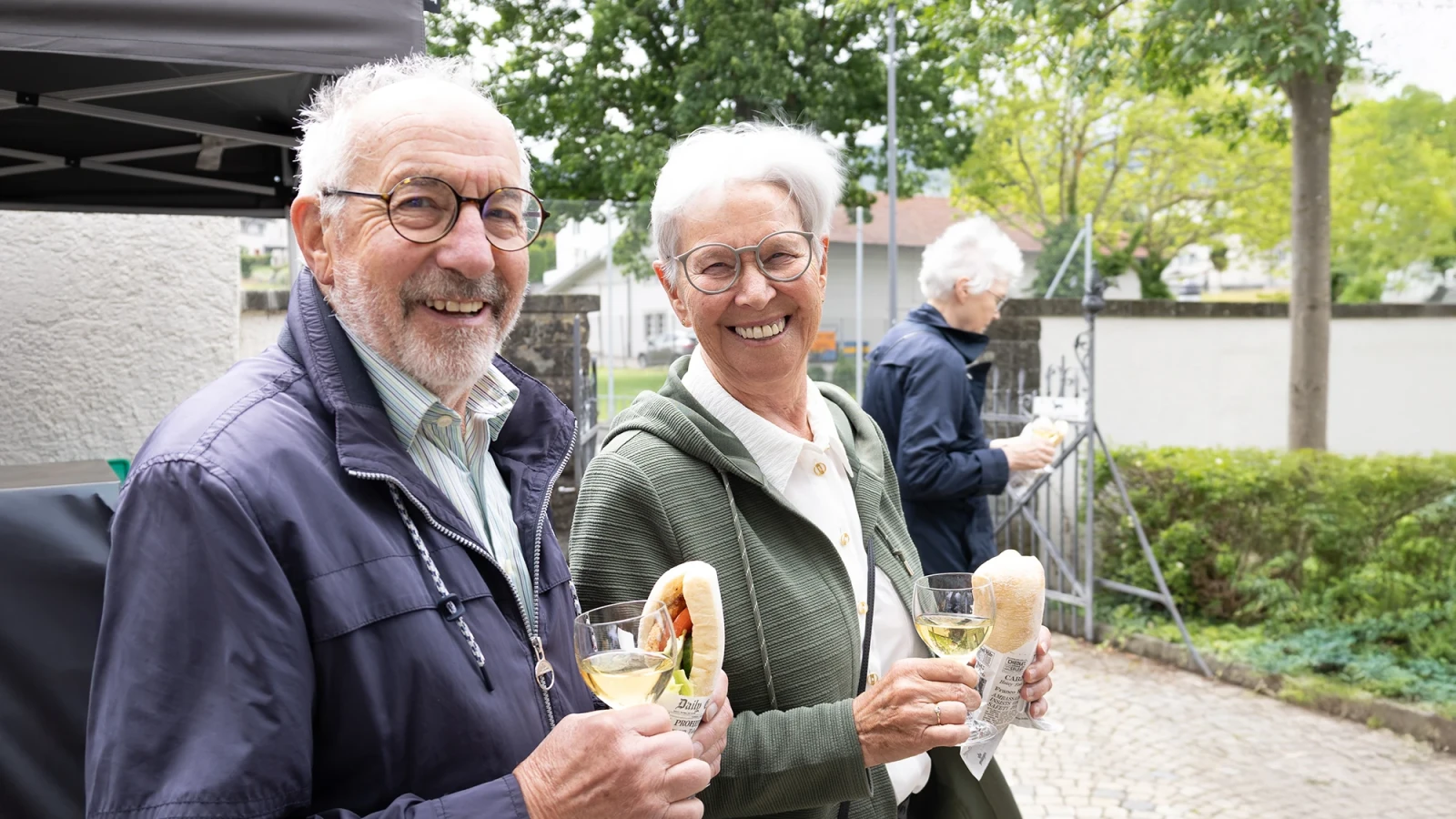 Gemütliches Beisammensein am Seelsorgeeinheitsfest
